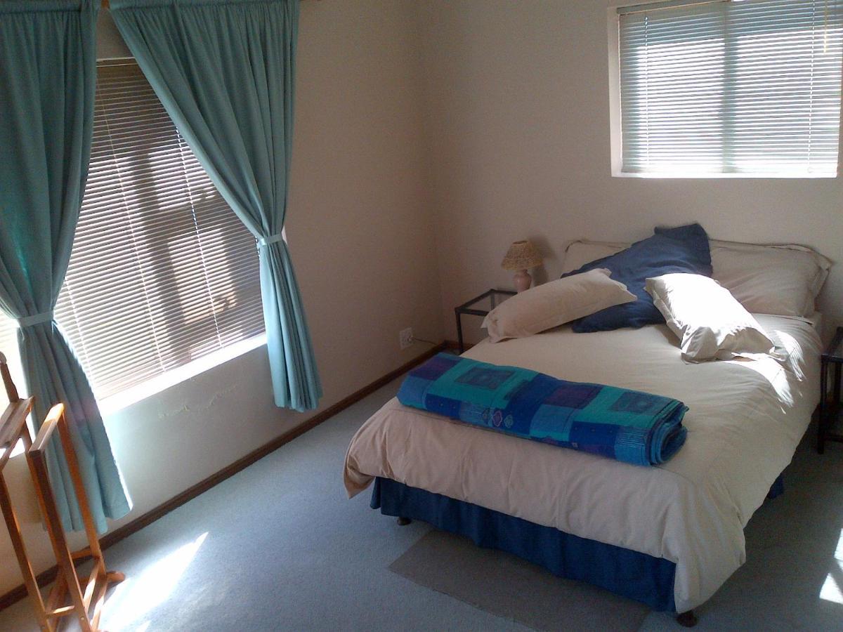 Gansbaai Lodge & Backpackers Екстериор снимка